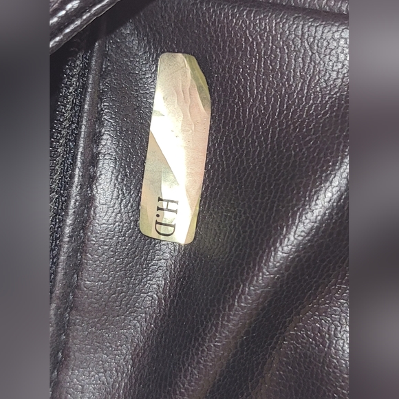 CHANEL Caviar Leather Vintage Bucket Bag with 6 1.7" CC Logo in 24K Gold Plated - Picture 10 of 13